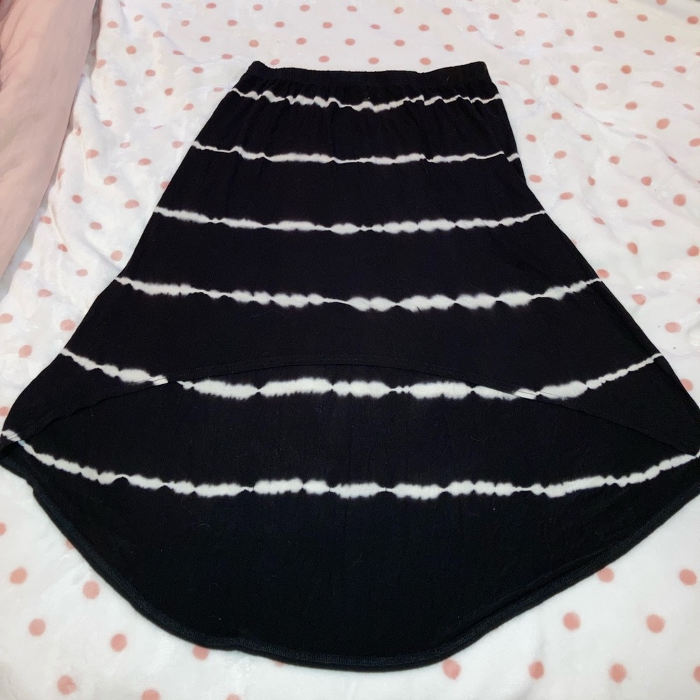 Suzy Shier skirt